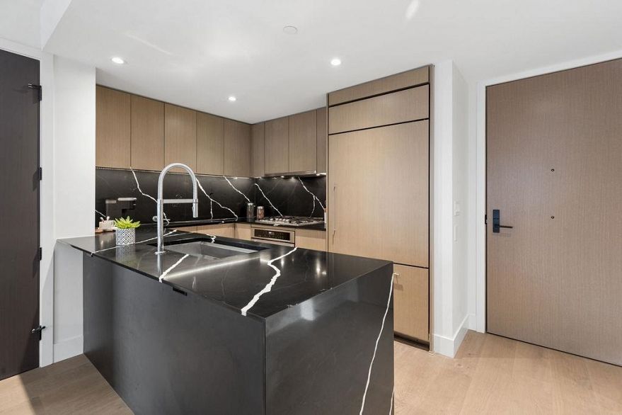 205 5089 Quebec Street