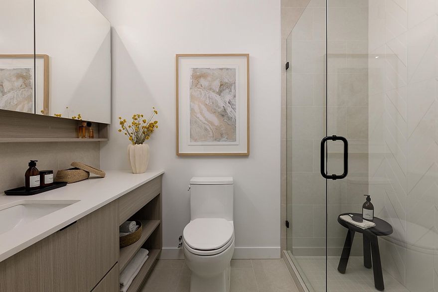 102 2268 E Broadway Street