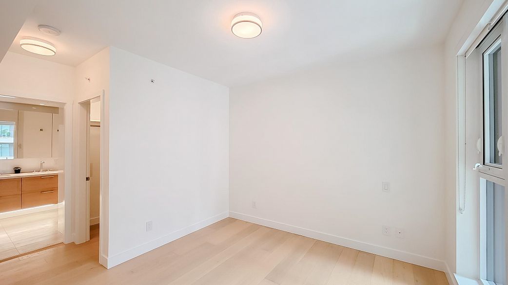 301 7128 Adera Street