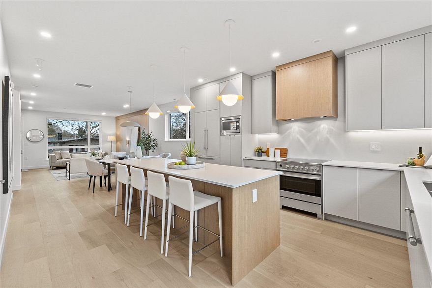 2 4963 Chester Street