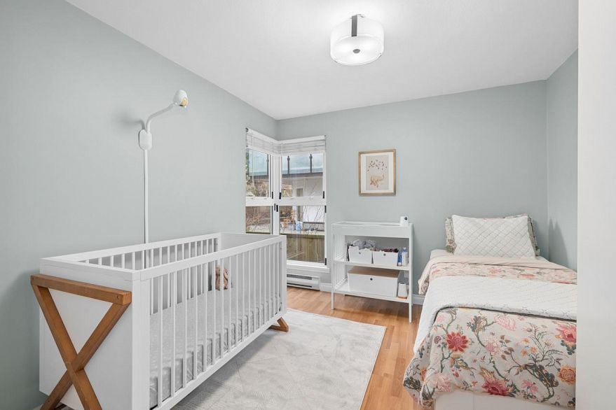 205 2212 Oxford Street