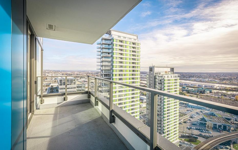 2907 8189 Cambie Street