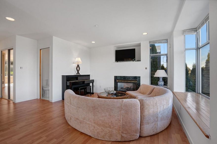 2856 W King Edward Avenue