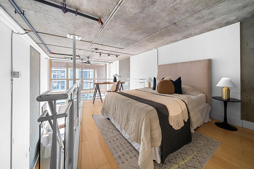 413 1529 W 6th Avenue