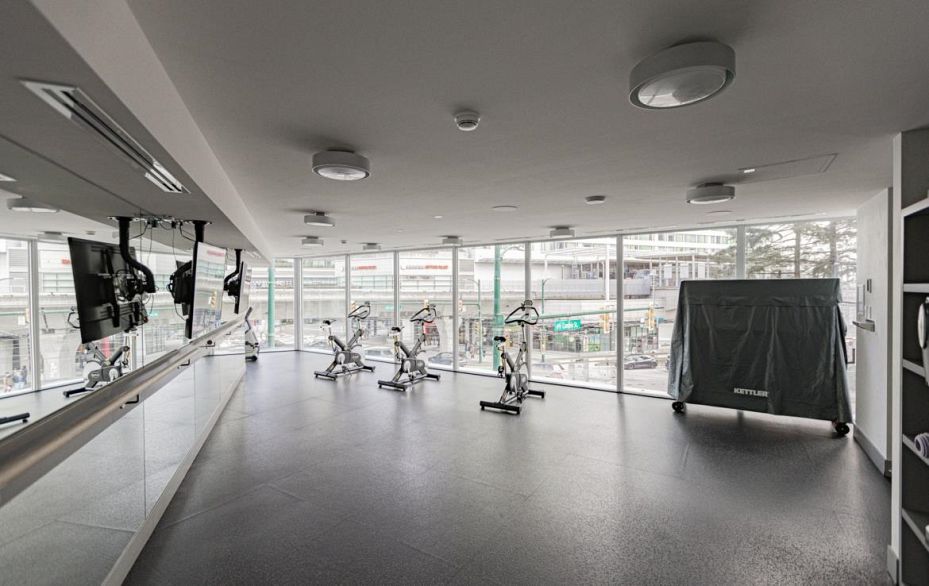 2907 8189 Cambie Street