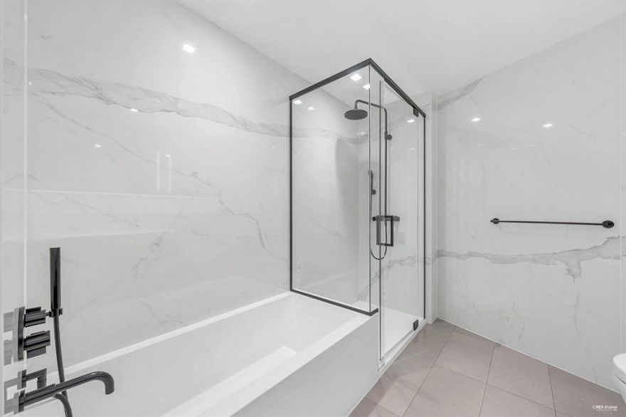 1602 620 Cardero Street