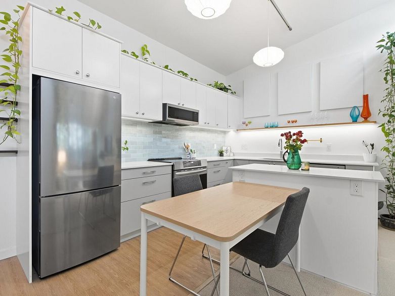 314 2416 W 3rd Avenue