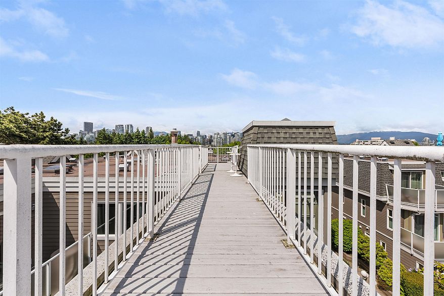 102 725 W 7th Avenue