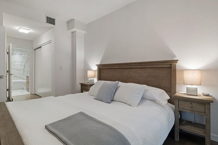 105 5383 Cambie Street