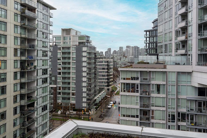 311 1618 Quebec Street