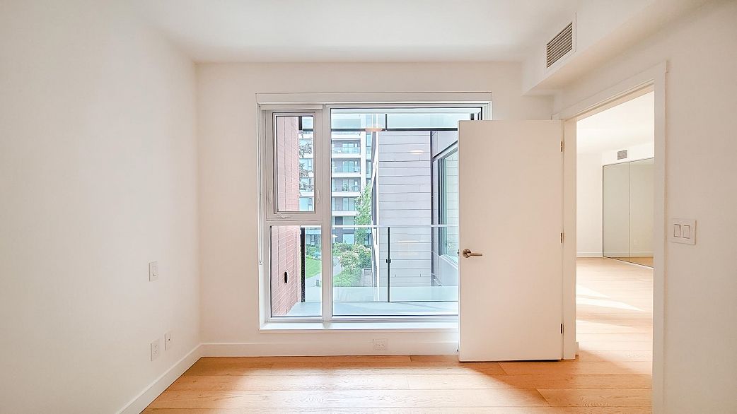 301 7128 Adera Street