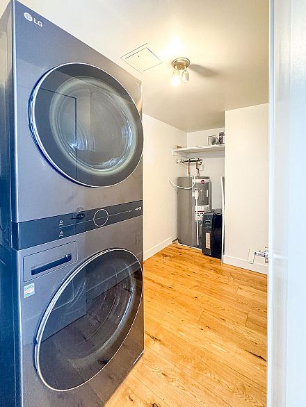 2207 1500 Howe Street