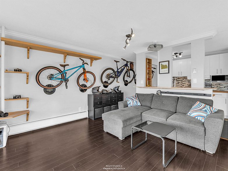 306 2222 Cambridge Street