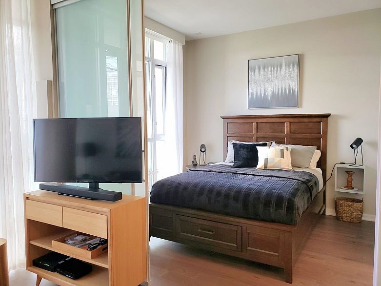 186 ATHLETES WAY, Vancouver BC V5Y 0B7