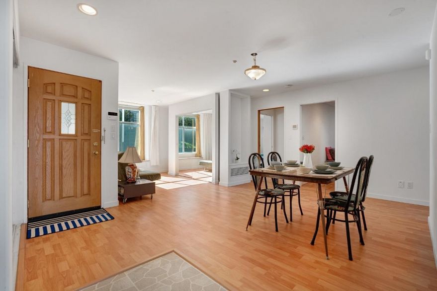 2856 W King Edward Avenue