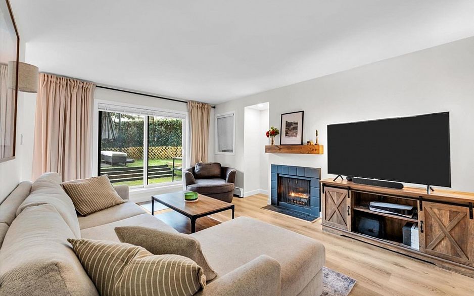 102 1935 W 1st Avenue