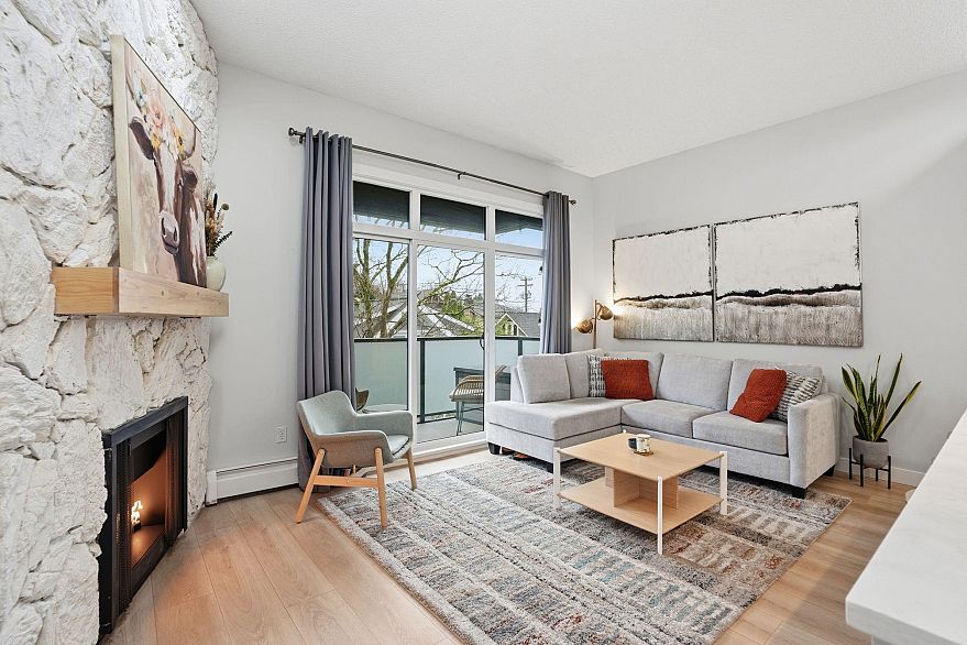 303 1516 Charles Street