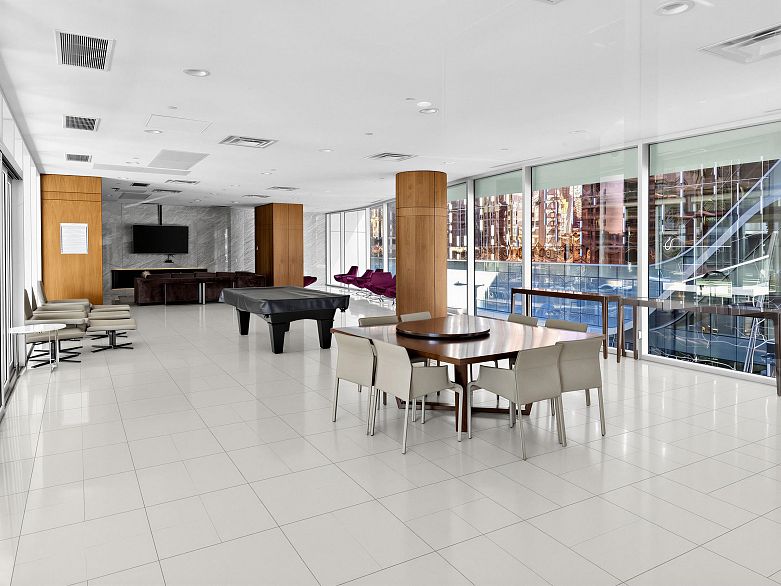 351 38 Smithe Street