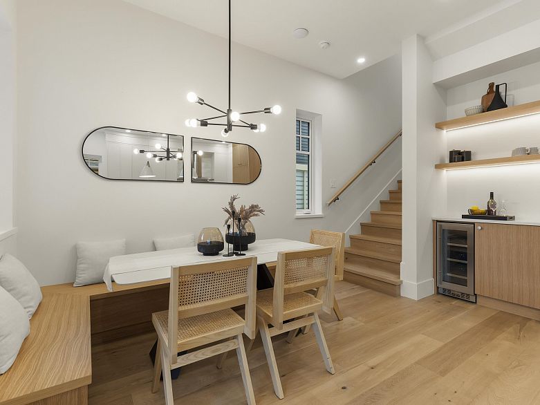 1 3919 W 18th Avenue