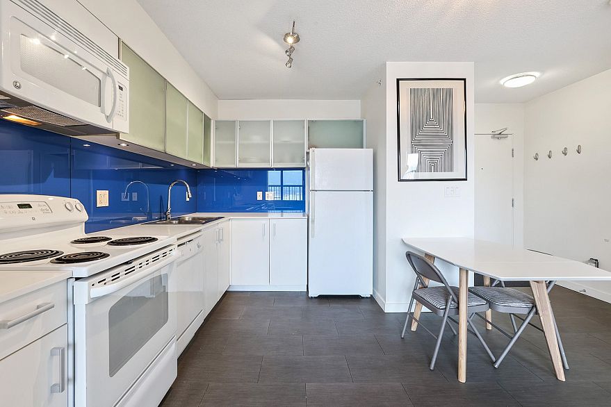 1110 66 W Cordova Street