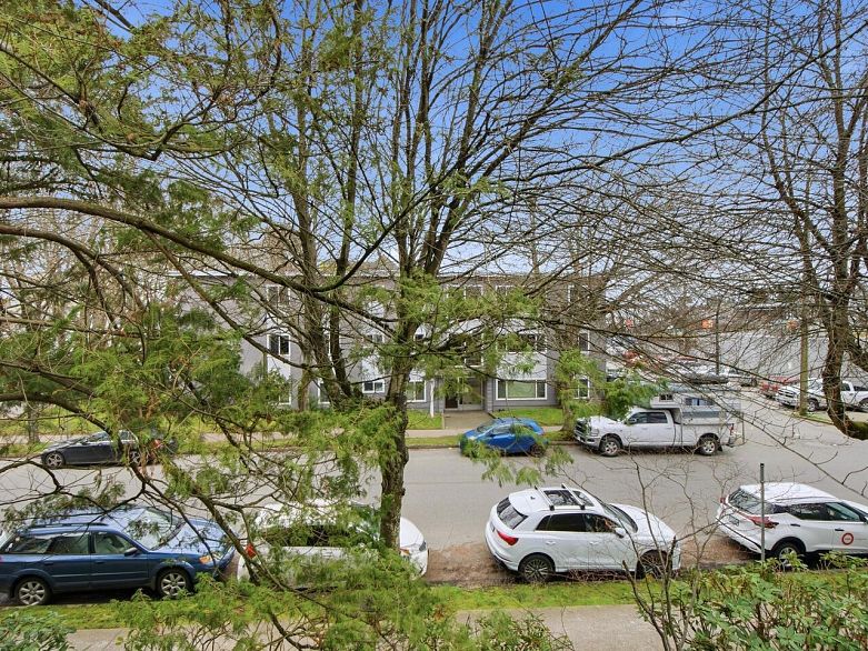 314 2416 W 3rd Avenue