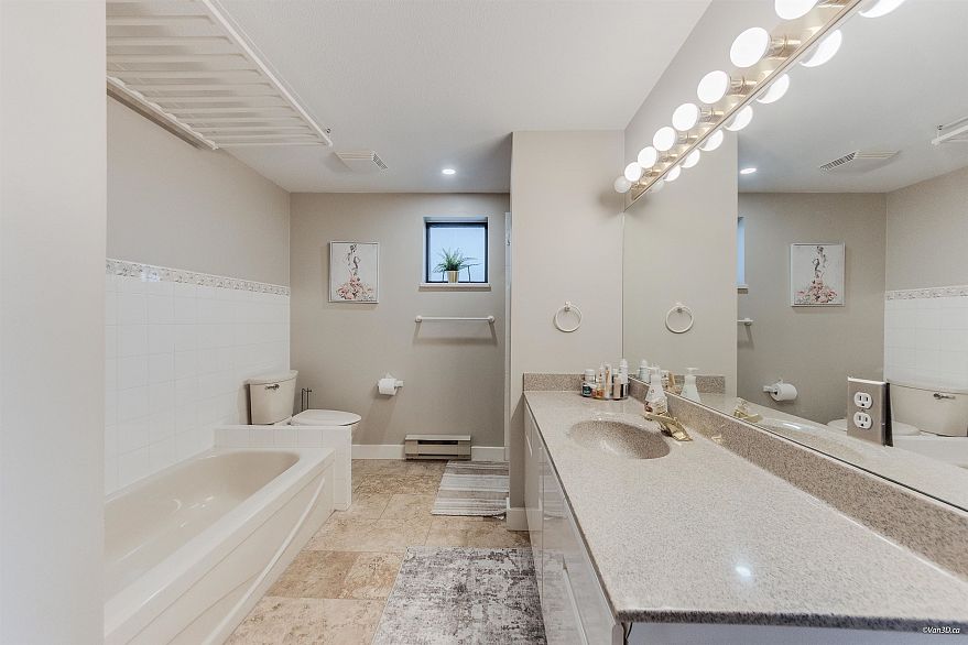 6 2150 SE Marine Drive