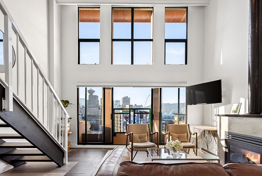 805 22 E Cordova Street