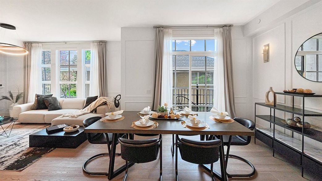 204 1009 Laurier Avenue