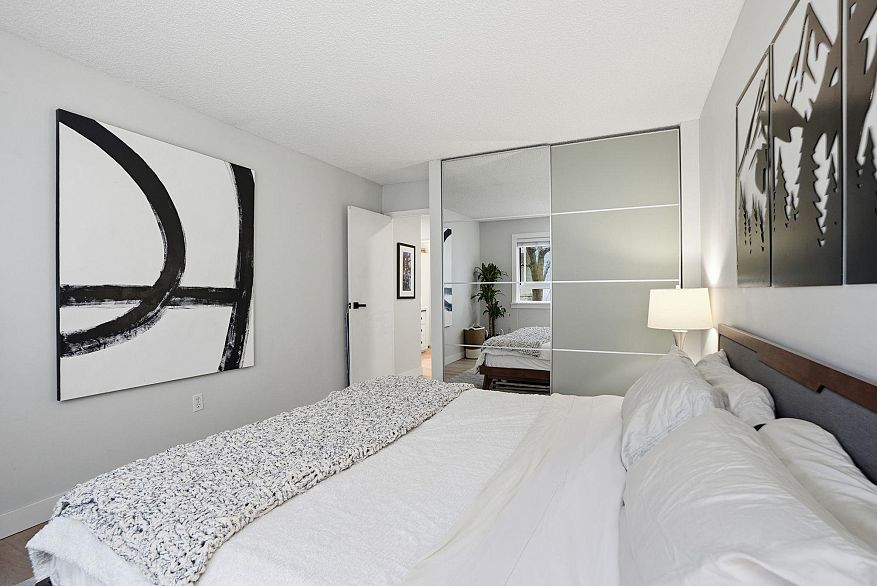 303 1516 Charles Street