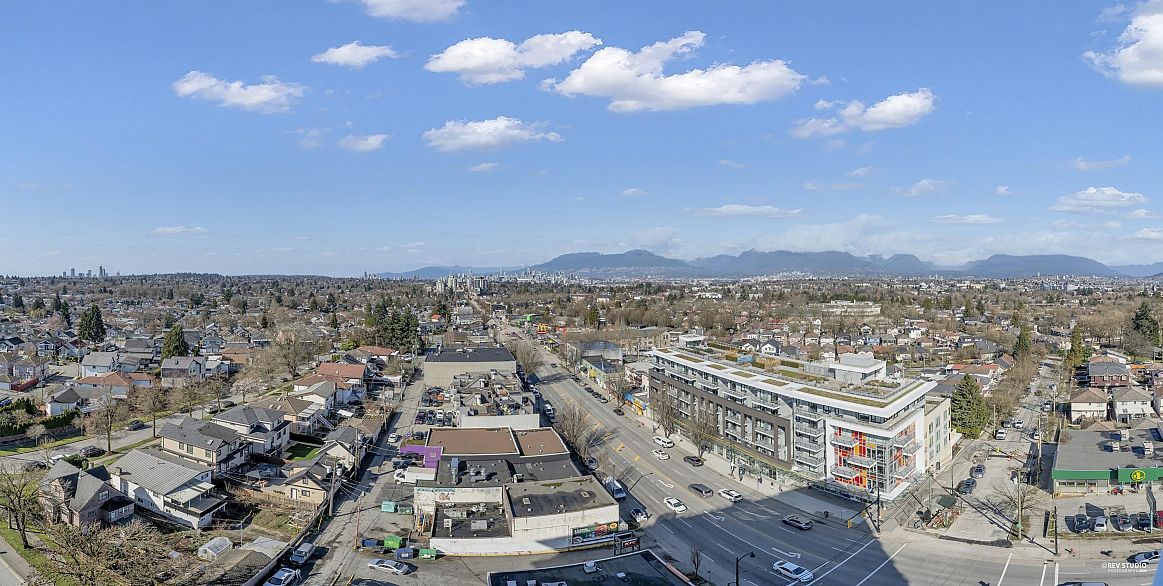 1707 4638 Gladstone Street