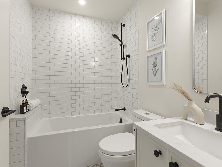 1 3919 W 18th Avenue