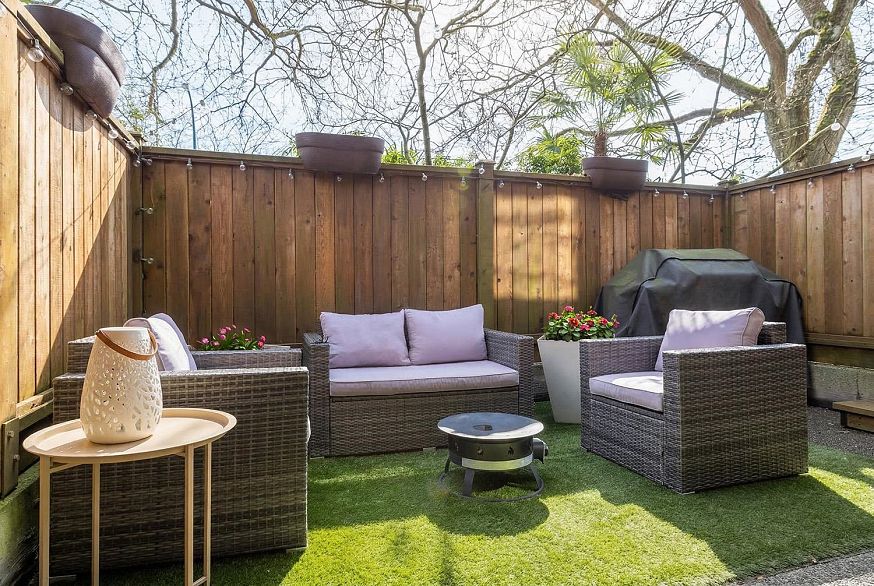 101 1689 E 4th Avenue