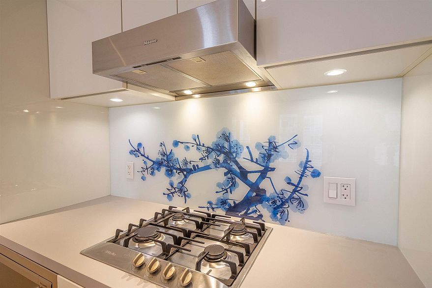 1810 188 Keefer Street