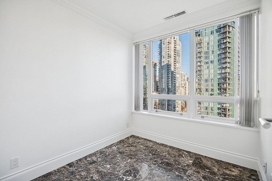 1903 1515 Homer Mews