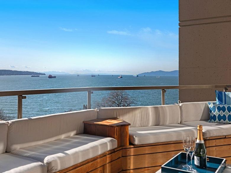 1203 1236 Bidwell Street