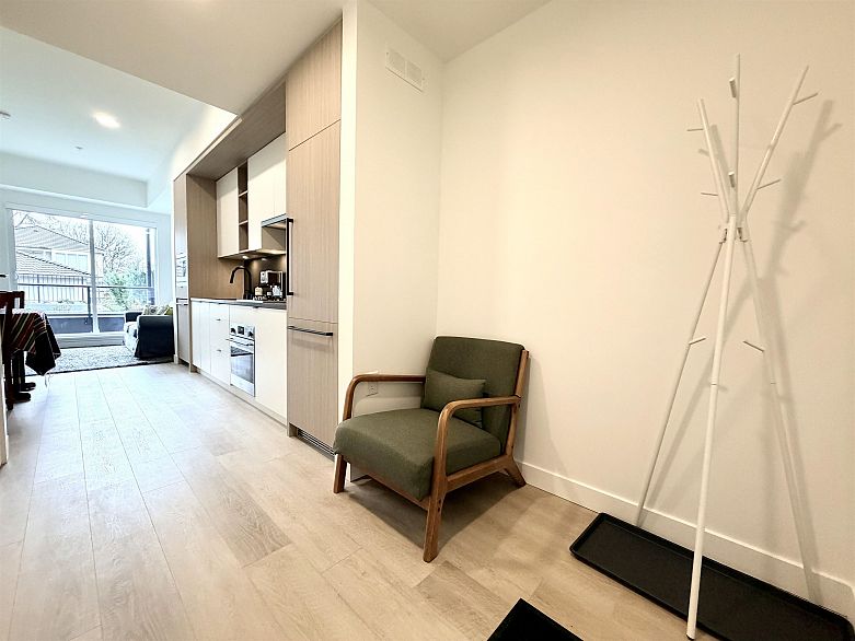 105 2268 E Broadway Street