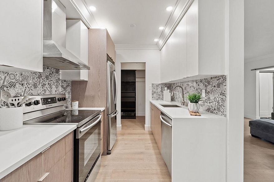 104 1540 E 4th Avenue