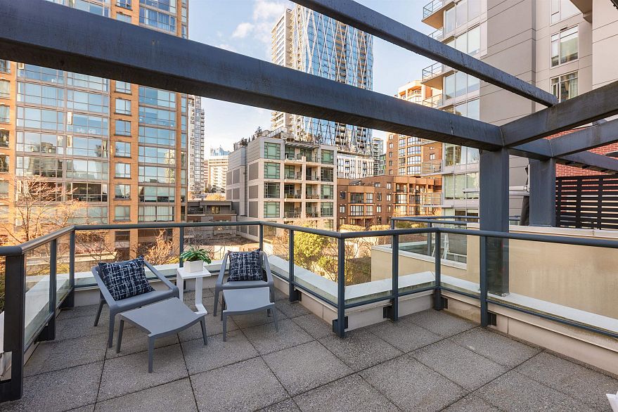 203 1155 Homer Street