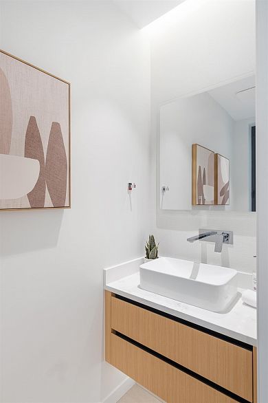 1 1595 W 66th Avenue