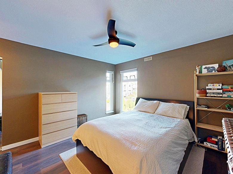 307 865 W 15th Avenue