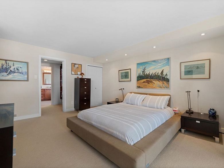 1203 1236 Bidwell Street