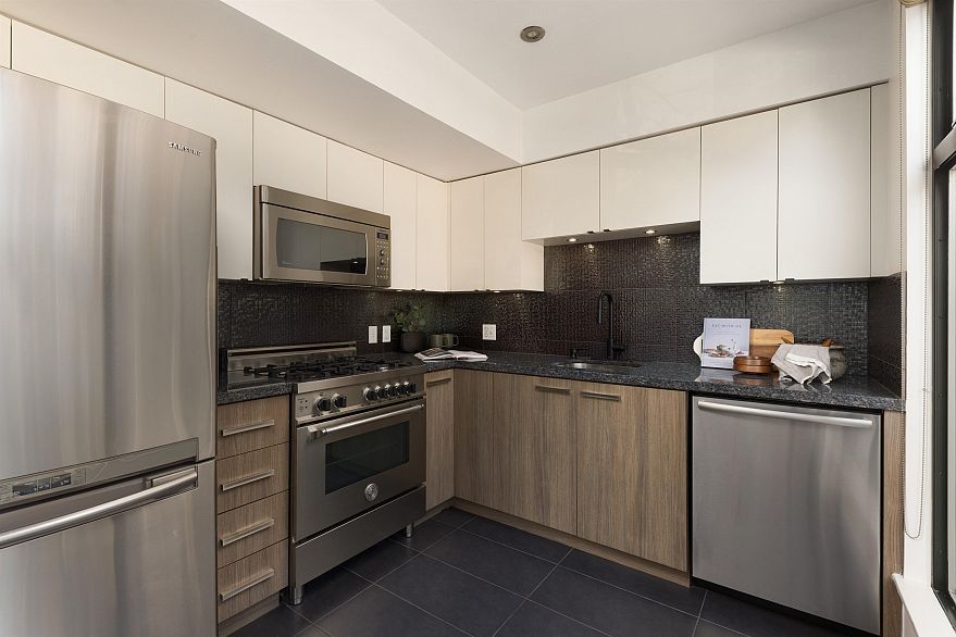 203 1155 Homer Street