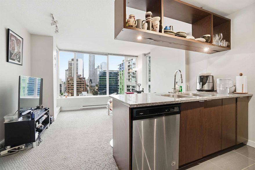 1701 1001 Richards Street