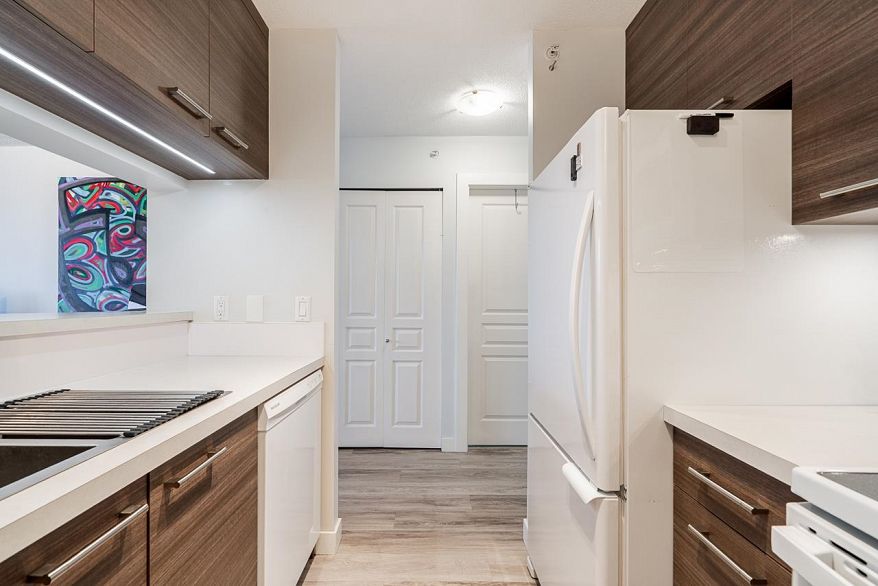 1710 5288 Melbourne Street