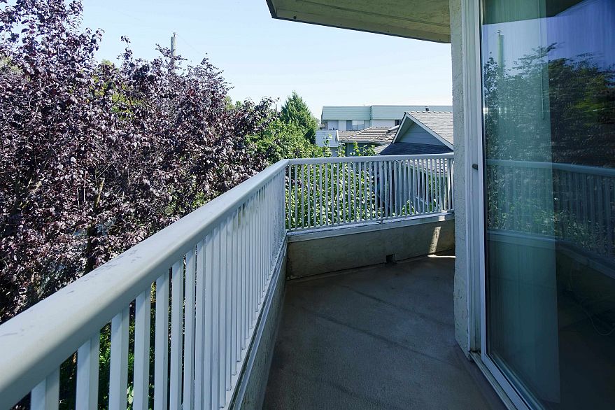 301 458 E 43rd Avenue