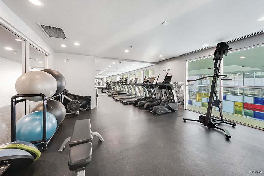 1209 131 Regiment Square