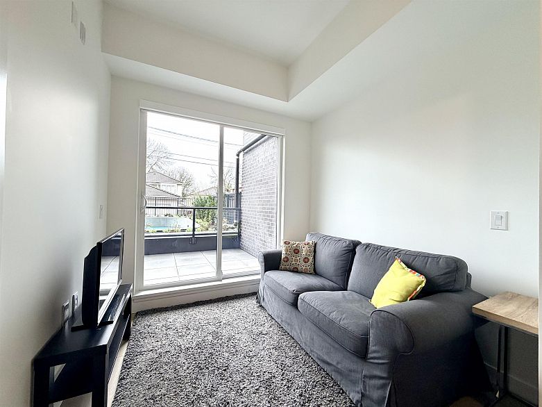 105 2268 E Broadway Street