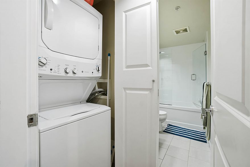 1701 1001 Richards Street