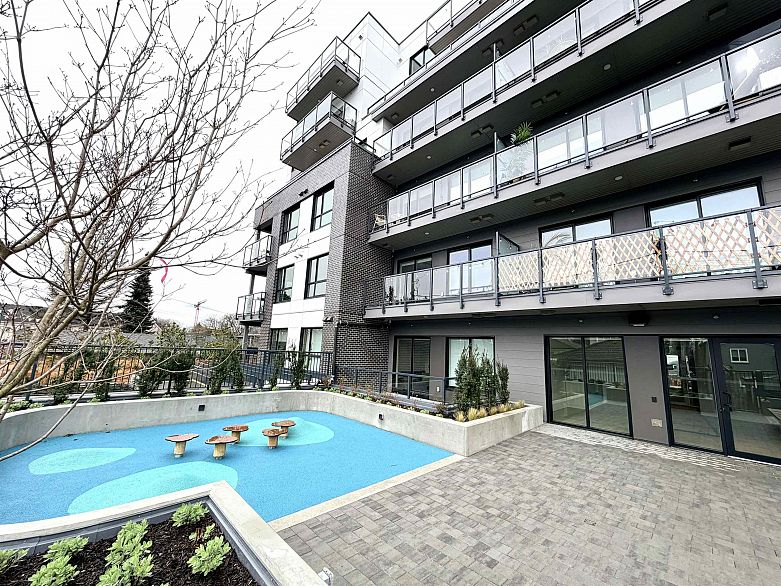 105 2268 E Broadway Street