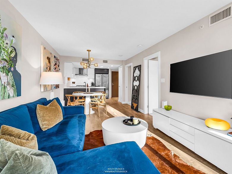 306 1618 Quebec Street